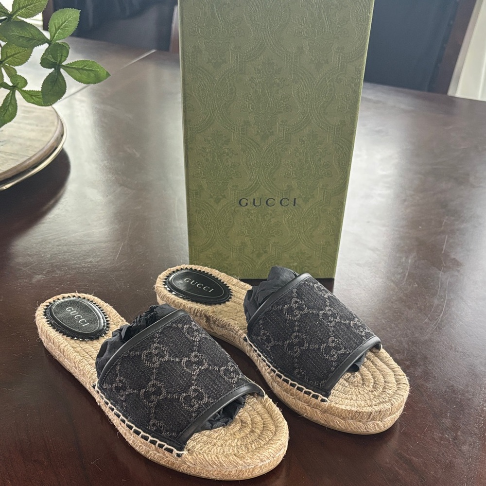 Gucci Women's Black Espadrille Sandals